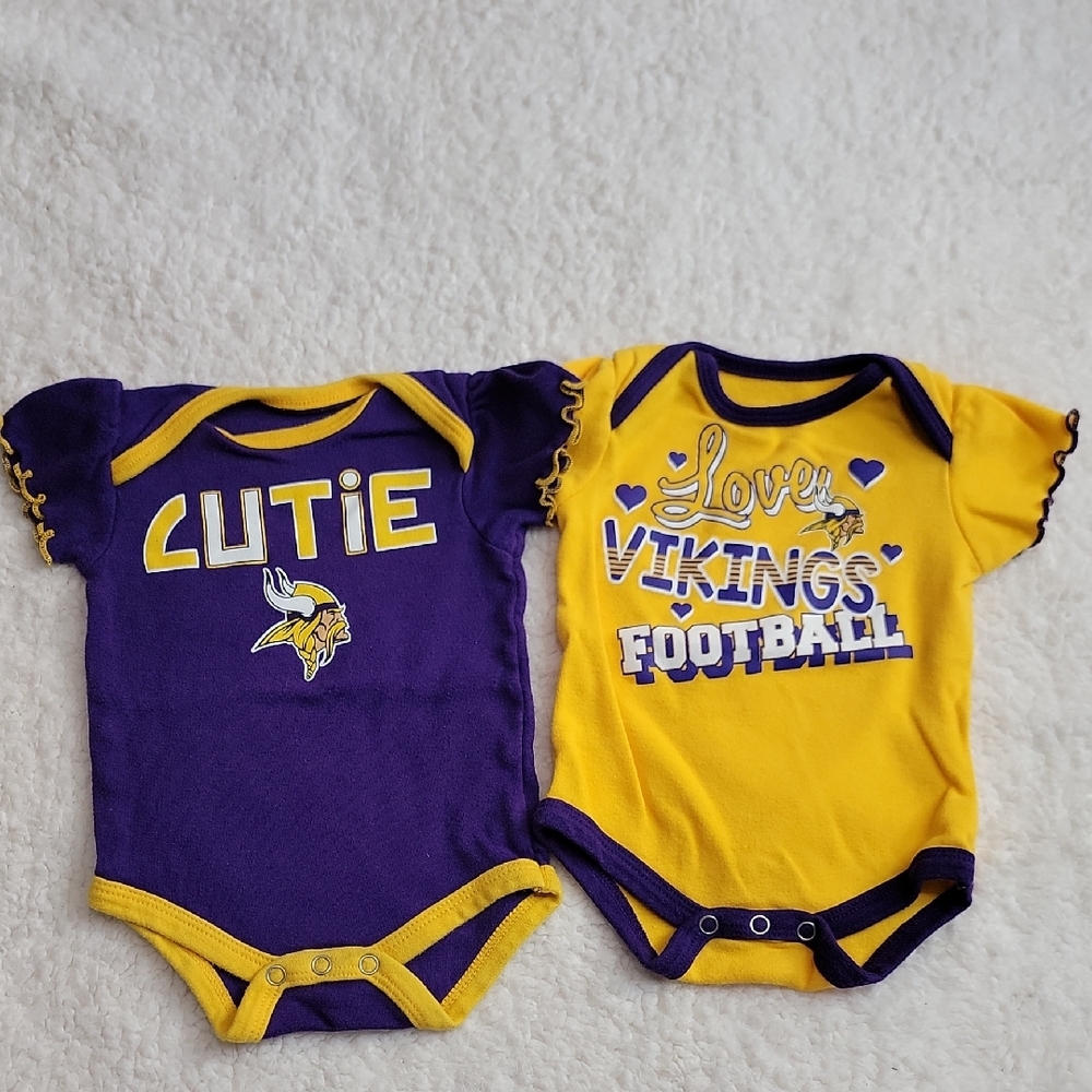 NFL Team Apparel 0/3M Purple Gold MN Vikings Football Onesies Set